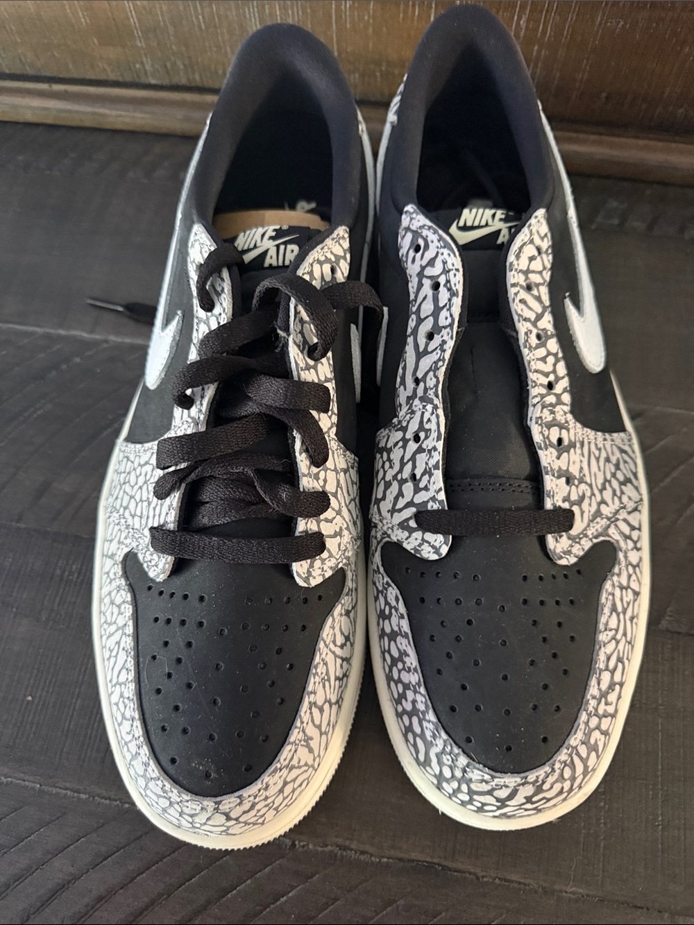 Nike Low-Top Sneakers in Black and White Elephant Print